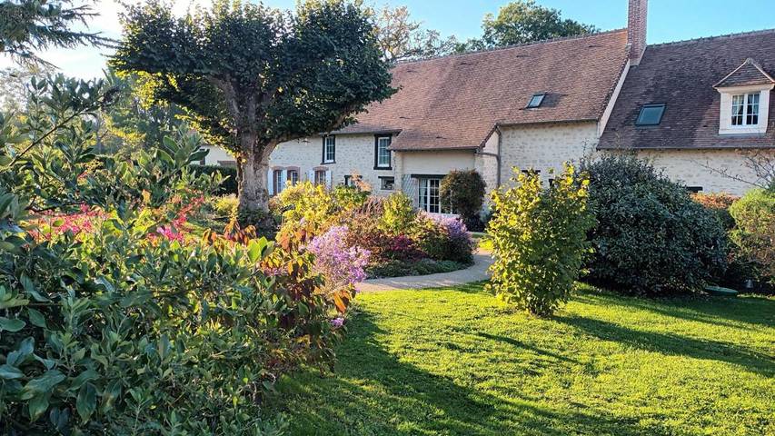 Location de vacances pour 2 personnes, avec jardin et vue à Sainte-Gemme-en-Sancerrois