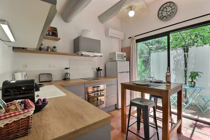 Entire apartment, The Provencal Escape - Swimming Pool & Nature in Trets, Mediterranean Coast (France)