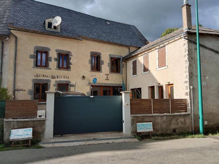 Location de vacances pour 2 personnes, avec terrasse et vue, animaux acceptés dans Lac d'Aydat - 2