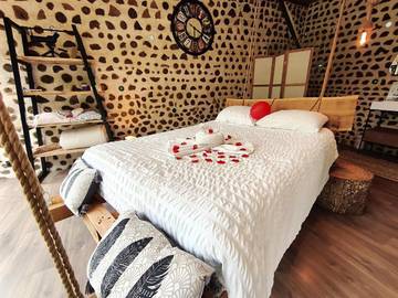 Location de vacances pour 2 personnes, avec sauna ainsi que jardin et jacuzzi dans Yonne