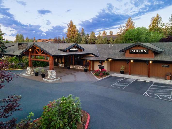 Hotel dla 4 osób, z basen i jacuzzi oraz ogród, zwierzęta dozwolone w Oregon