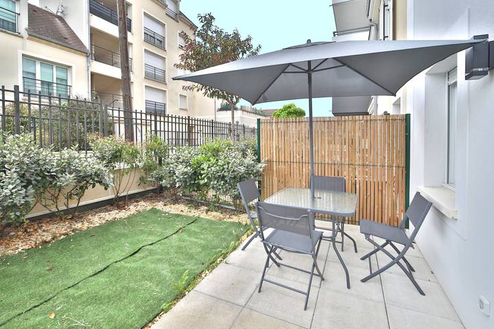 Location de vacances pour 7 personnes, avec terrasse et jardin à Sartrouville - 2