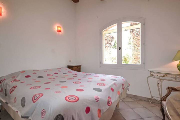 Location de vacances pour 8 personnes, avec terrasse ainsi que jardin et piscine dans Abbaye de Saint Michel de Frigolet - 3