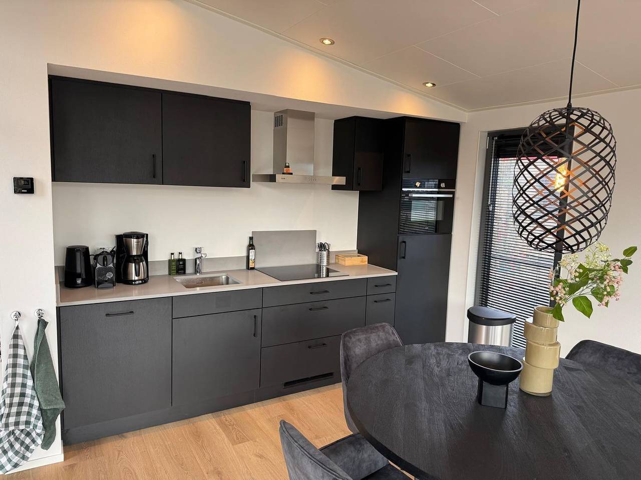 Erleben Sie den Luxus und Komfort im Chalet Enkhuizer Hof Nr. 453 in Enkhuizen, Ijsselmeer