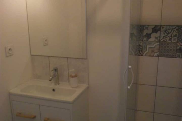 Appartement entier, Studio on land \"Countryside at the foot of Mt St Michel\" in Roz-sur-Couesnon, Région de Saint-Malo