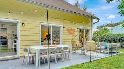 Vacation Rental for 10 Guests in Jupiter, Palm Beach County, Picture 3