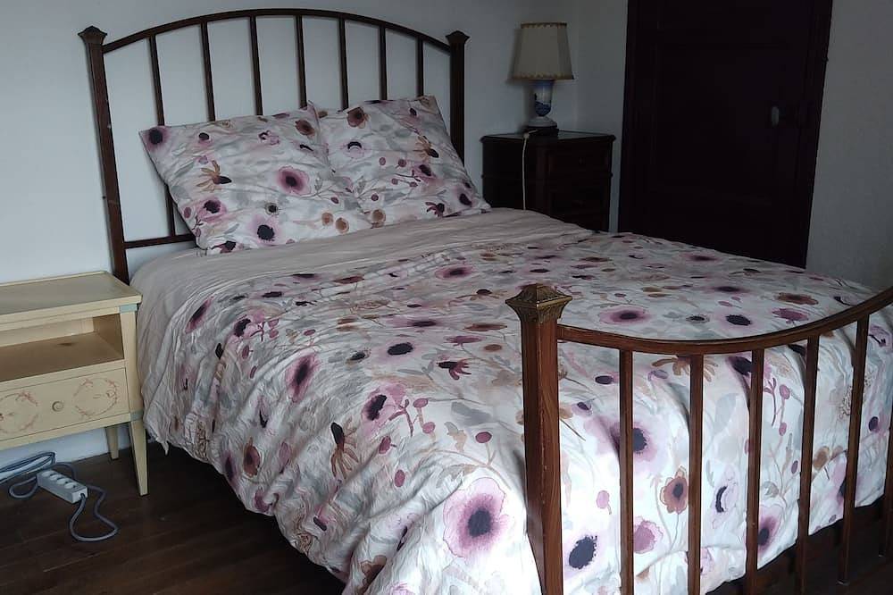 Beautiful, large family home in Nant, Parc naturel régional des Grands Causses