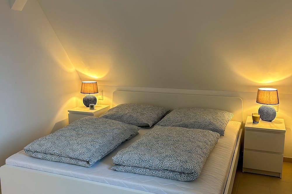 Ganze Wohnung, Ferienwohnung Two Bamberg - modern in ruhiger Lage in Hallstadt, Fränkisches Weinland