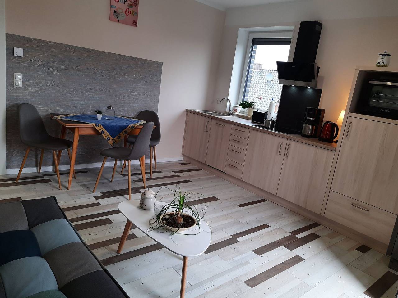 Ganze Wohnung, Flora in Friesoythe, Nordseeküste