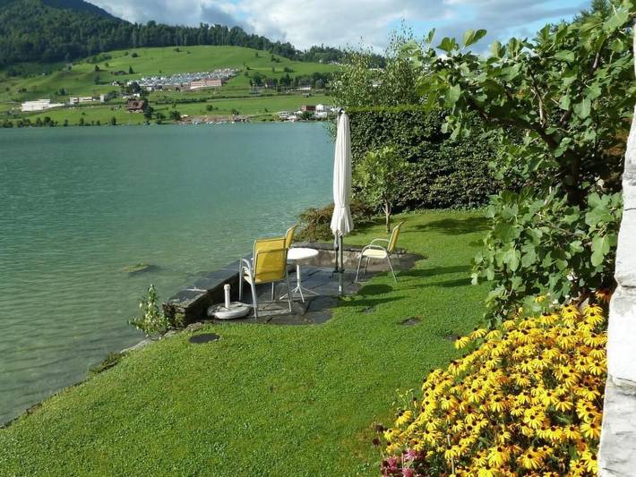 Casa de vacaciones para 5 personas, con terraza además de vistas al lago y jardín - 1