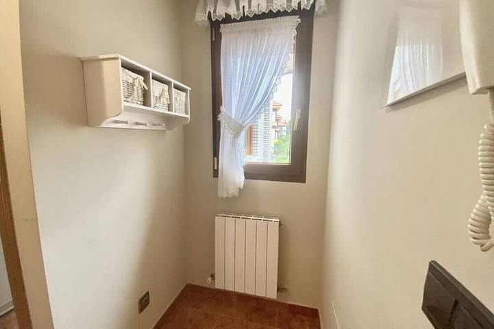 Ganze Wohnung, Apartamento en Ris con garaje in Noja, Kantabrische Küste