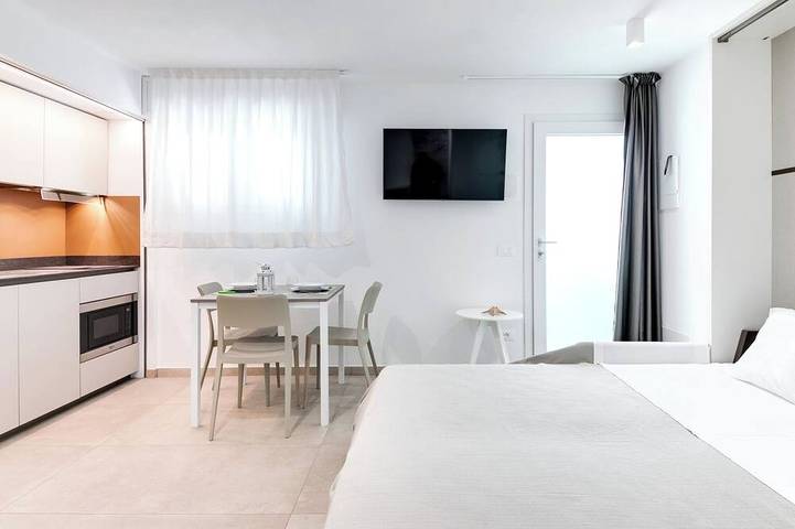 Entire apartment, Independent studio Green Studio 1 in Gabicce Mare, Pesaro-Urbino