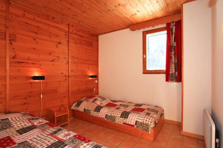 Chalet pour 4 personnes, avec terrasse, animaux acceptés dans Hautes-Alpe - 2