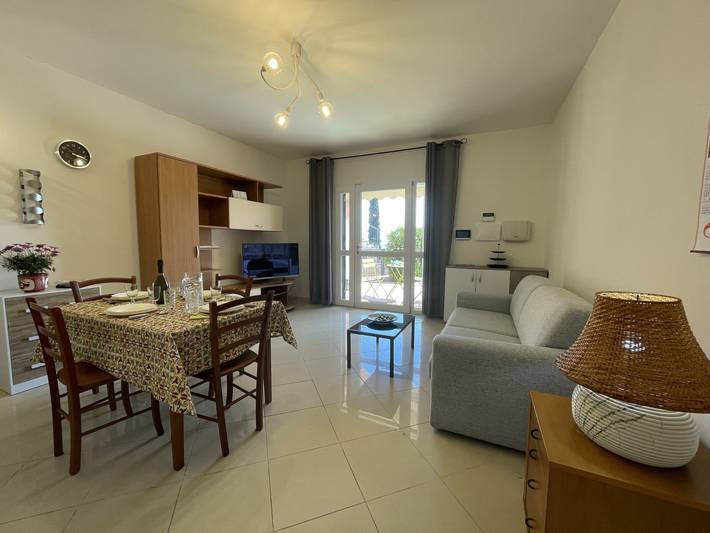 Ferienwohnung für 4 Personen, mit Garten und Terrasse in Imperia - 2