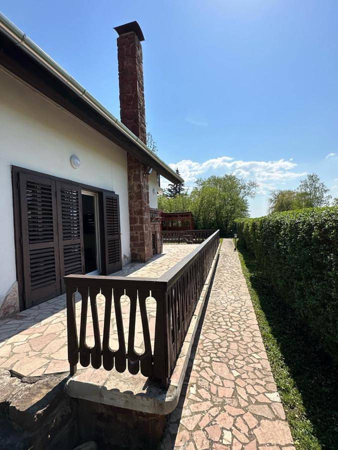 Ferienhaus für 10 Personen, mit Garten und Seeblick sowie Ausblick, mit Haustier in Revfülöp - 4