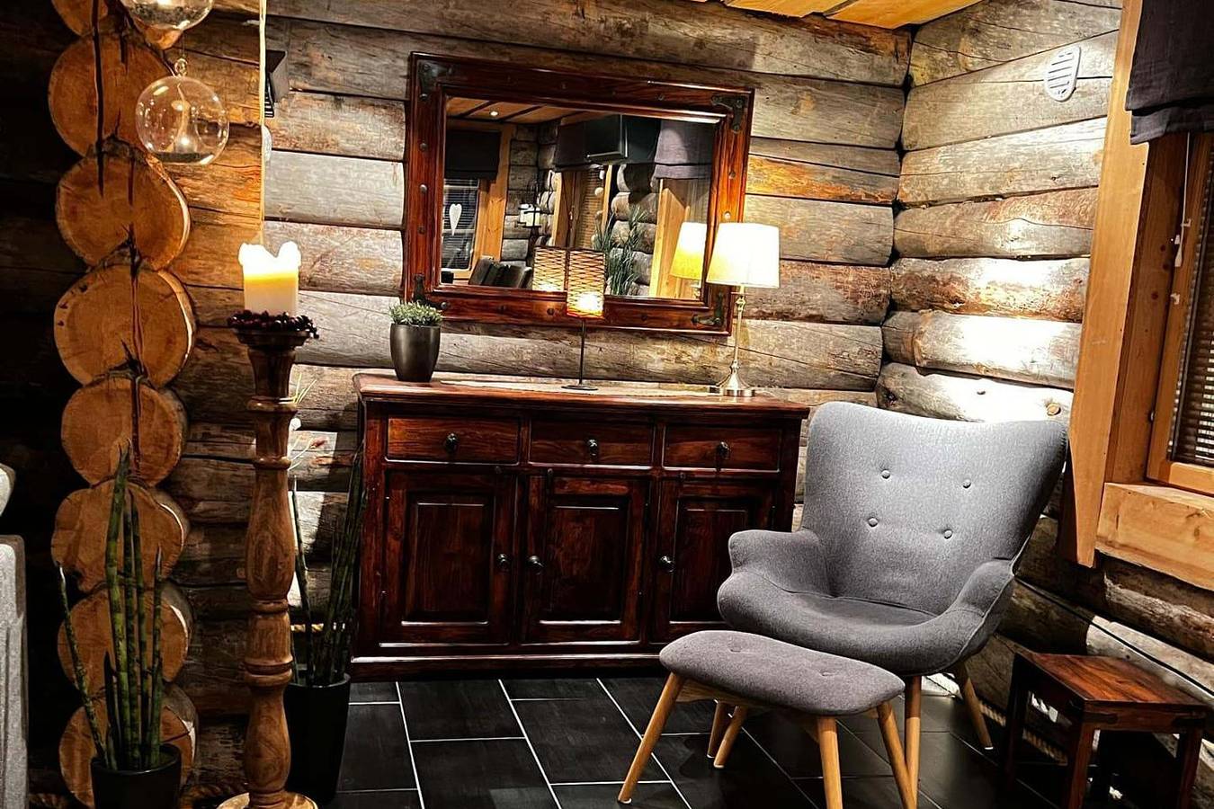 4 Bed Cabin -Sleeps 7 - Northern Light Views in Lappland