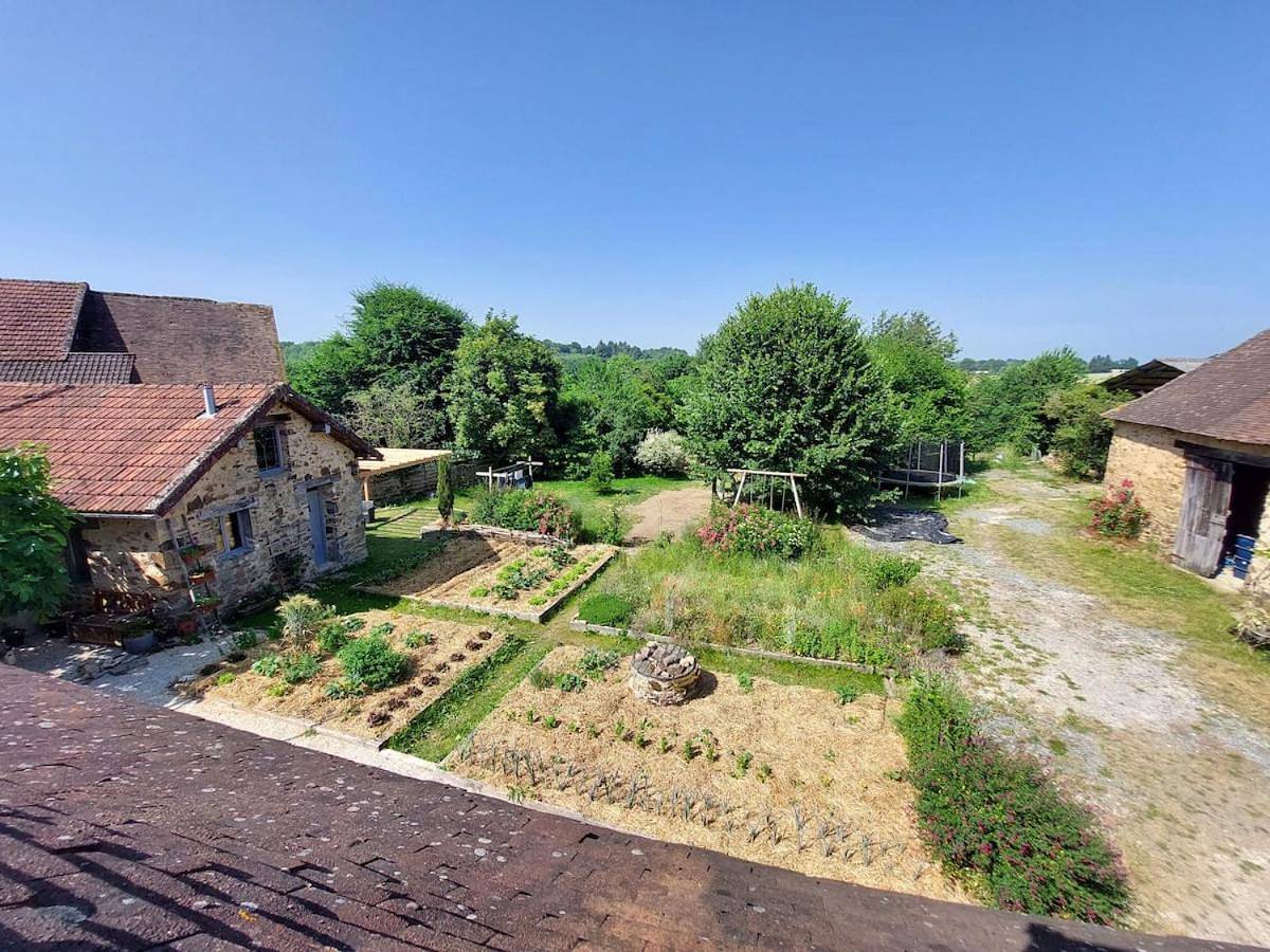 Le Potagîte, Gîte dans un jardin potager Limousin in Saint-Aurélien, Région de Limoges