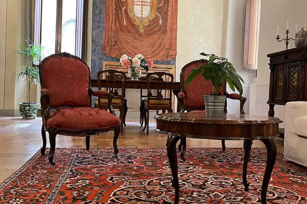 Entire apartment, Palazzo Lauri, period residence in Spoleto, Perugia Province