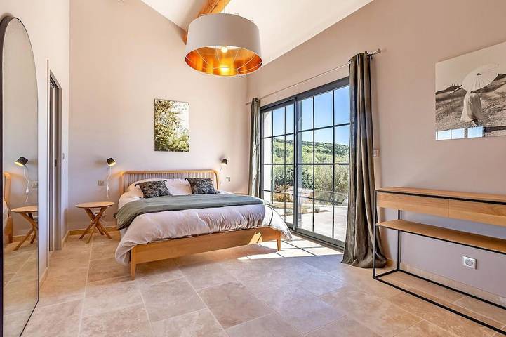 Location de vacances pour 10 personnes, avec jardin et terrasse à Roussas - 4