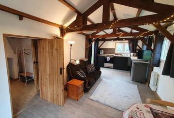 Gîte pour 2 personnes, avec terrasse ainsi que vue et jardin à Buais