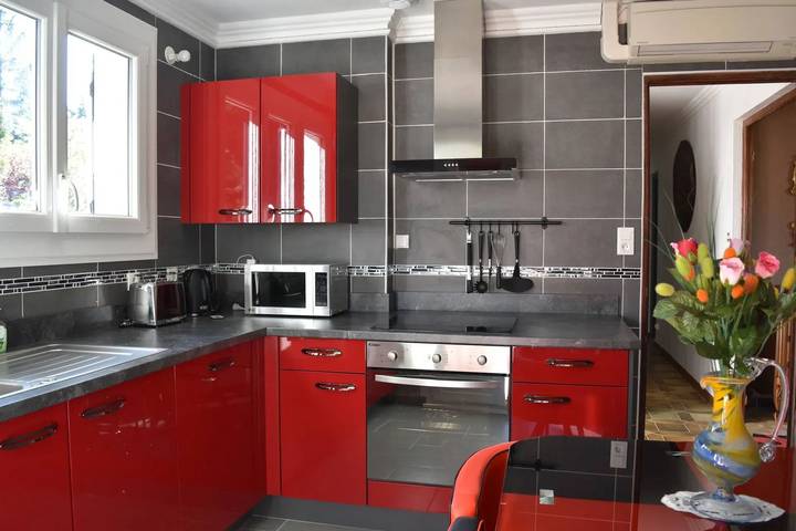 Location de vacances pour 6 personnes, avec terrasse et vue sur le lac dans Pierre-Châtel - 4