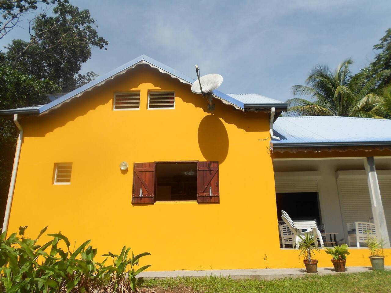 Encantadora Villa en Petit-Bourg con Piscina Privada y Jardín. in Petit-Bourg, Guadalupe