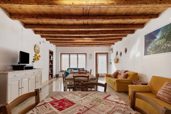 Casa vacanza per 6 persone, con balcone e giardino sulle Dolomiti