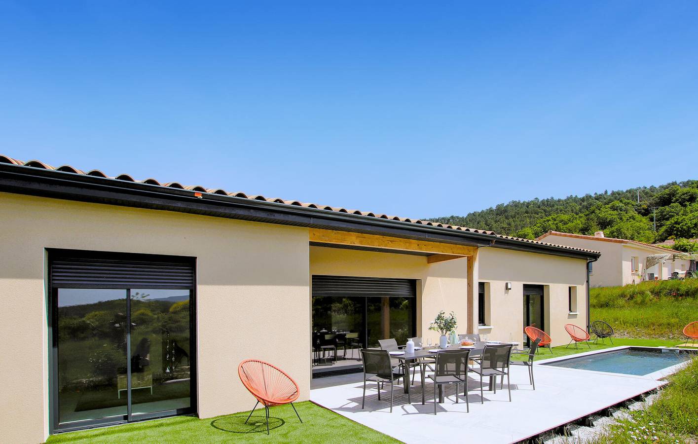 Appartement spacieux avec piscine, garage et WiFi - Près des restaurants et de la rivière in Puy-Saint-Martin, Région de Die