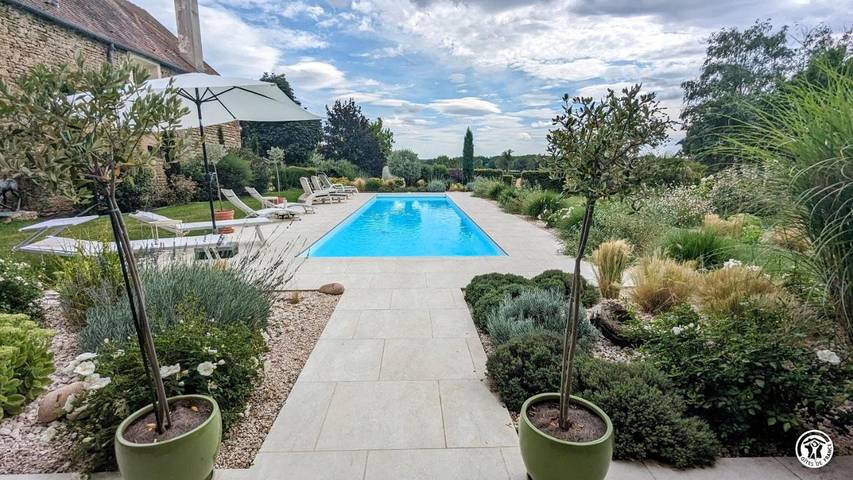 Gîte pour 4 personnes, avec piscine et terrasse à Villars-et-Villenotte