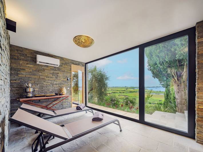 Villa per 10 persone, con giardino e vista lago nonché sauna a Massarosa