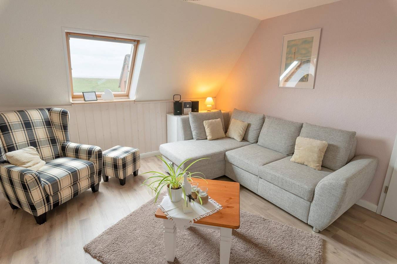 Ganze Wohnung, Ferienwohnung 'Haus Süderkamp' mit Blick auf den See und Wi-Fi in Langeneß, Halligen