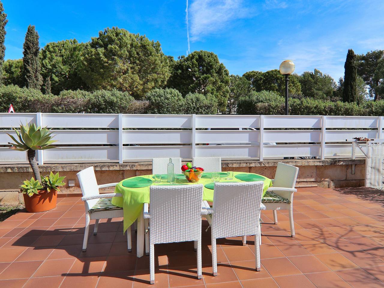 Haus mit Terrasse nahe am Strand in Playa de Muro in Playa de Muro, Muro