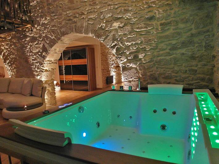 Schloss für 2 Personen, mit Garten und Terrasse sowie Ausblick in Frankreich - 4