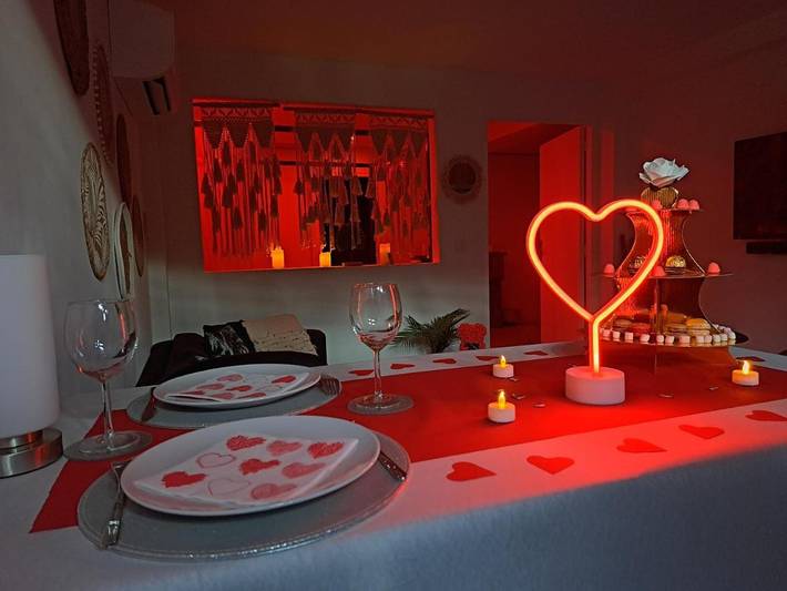 Maison d’hôte pour 2 personnes, avec jacuzzi et jardin ainsi que piscine et sauna à Le Beausset - 3