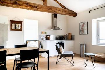 Gîte pour 4 personnes, avec jardin et terrasse à Régnié-Durette