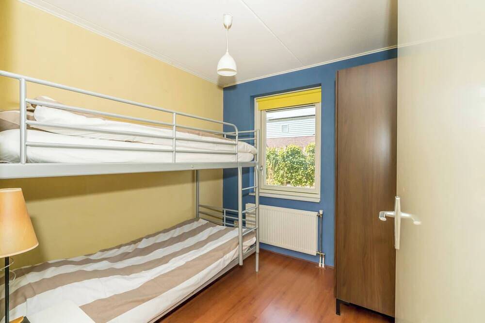 In diesem freistehenden Inselhaus befindet sich das Wohnzimmer im ersten Stock, das Haus hat eine Da in Oude-Tonge, Goeree-Overflakkee