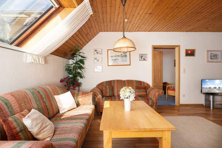 Ferienwohnung für 4 Personen, mit Balkon und Terrasse in Stein