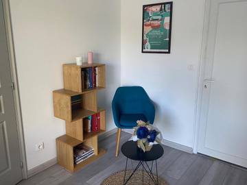 Gîte pour 4 personnes, avec terrasse et piscine à Forcalqueiret