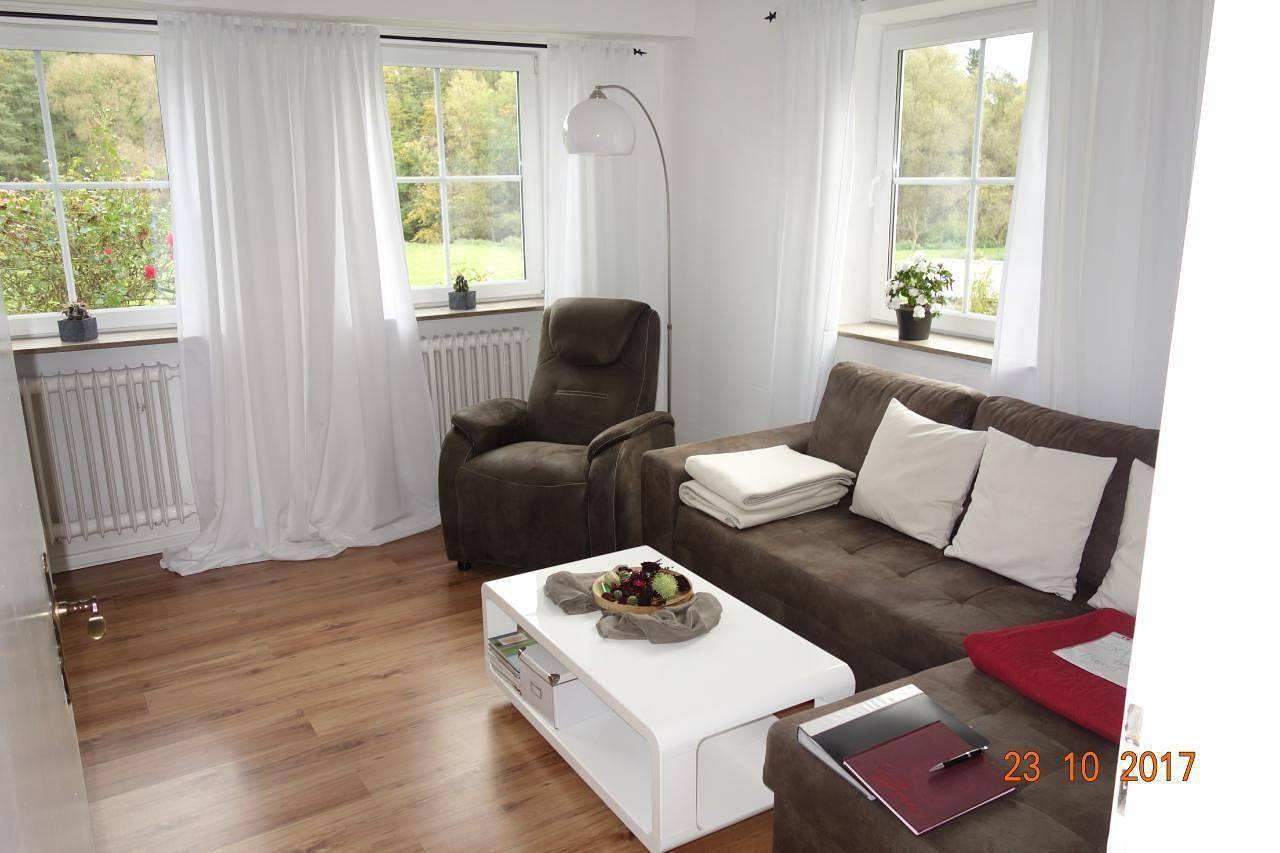 Ganze Ferienwohnung, Tolle Wohnung in Klüsserath mit Großem Garten in Klüsserath, Moseleifel
