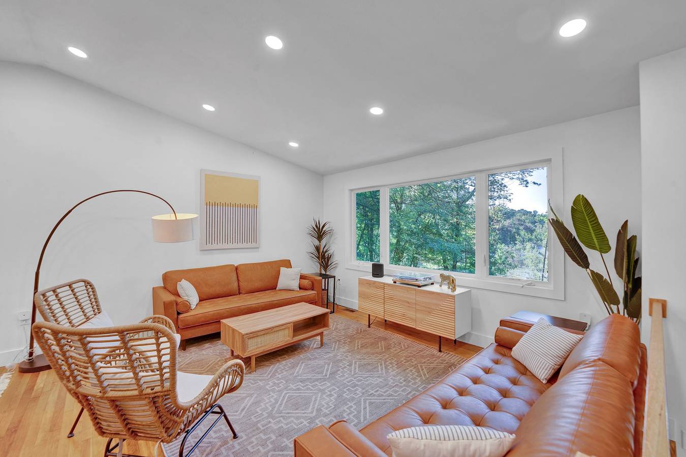 Lakeside, Dock, Hot Tub, Kayaks, Arcade, Playset in Pocono Mountains