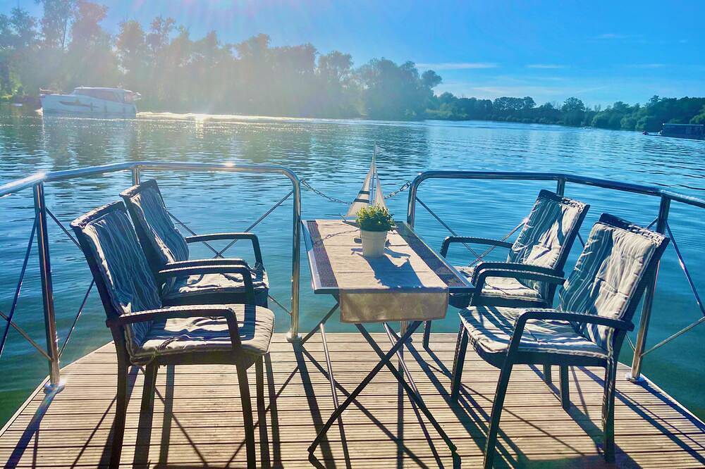 Führerscheinfreies modernes Hausboot bis zu 5 Personen auf der Havel in Ketzin, Havelland