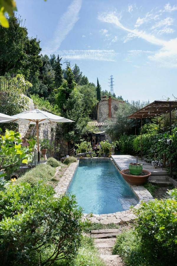 Location de vacances pour 10 personnes, avec jardin ainsi que terrasse et piscine à Vaïssac