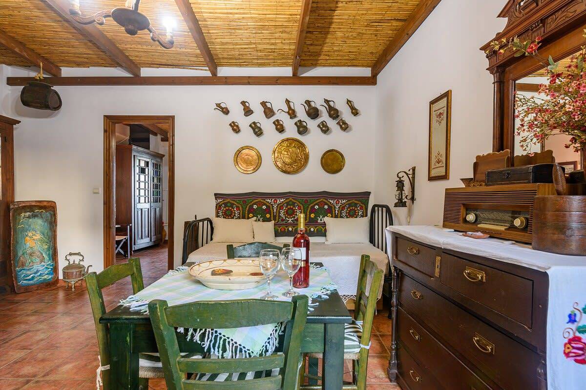 Entire apartment, Eros cozy, panoramic sea view, perfect location in Koroni, Messenia region