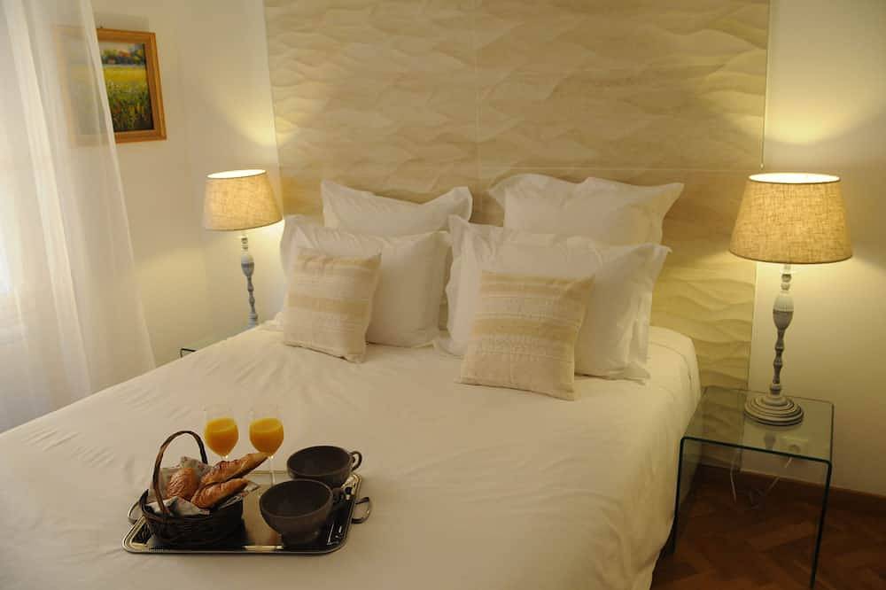 Entire apartment, Luxury Apartment Calm Garden Course Mirabeau in Aix-en-Provence, Aix-en-Provence region