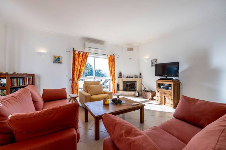 Location de vacances pour 6 personnes, avec jardin, adapté aux familles dans Boliqueime - 2