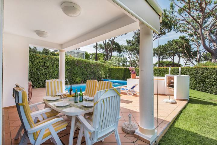 Villa "Mng Elliott 52" com piscina privada e Wi-Fi in Vale do Lobo, Almancil