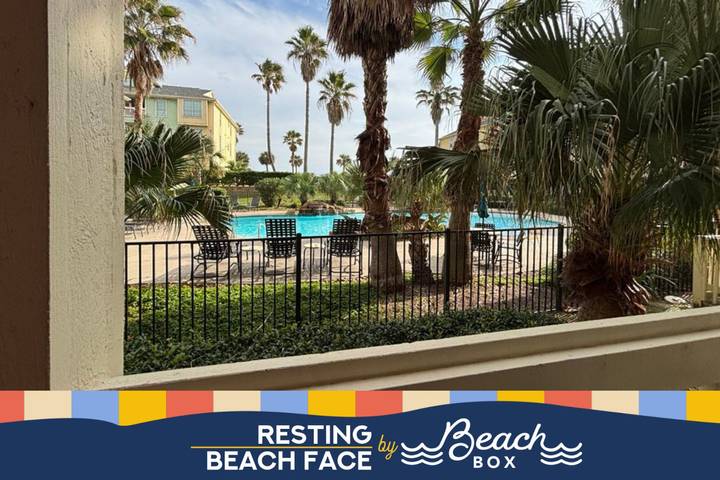 Vacation rental for 4 people, with pool and ocean view, kid friendly in Galveston