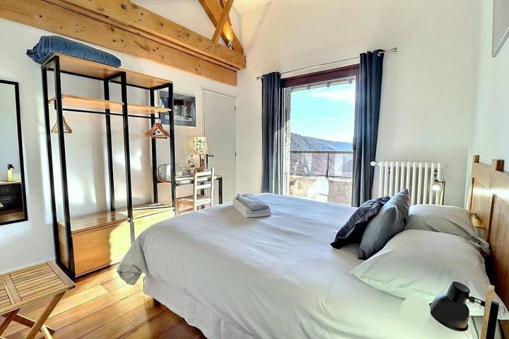 Gîte pour 2 personnes, avec Balcon et Terrasse ainsi que Jardin et Piscine à Antraigues-sur-Volane - 4