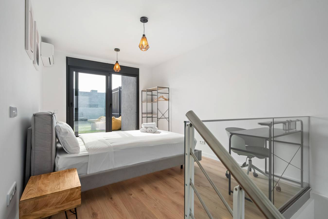 Ganze Wohnung, Duplex con terraza y garaje de alquiler temporal in San Sebastián de los Reyes, Madrid Province