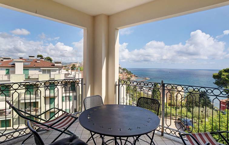 Ferienwohnung für 6 Personen, mit Balkon in Riviera di Ponente